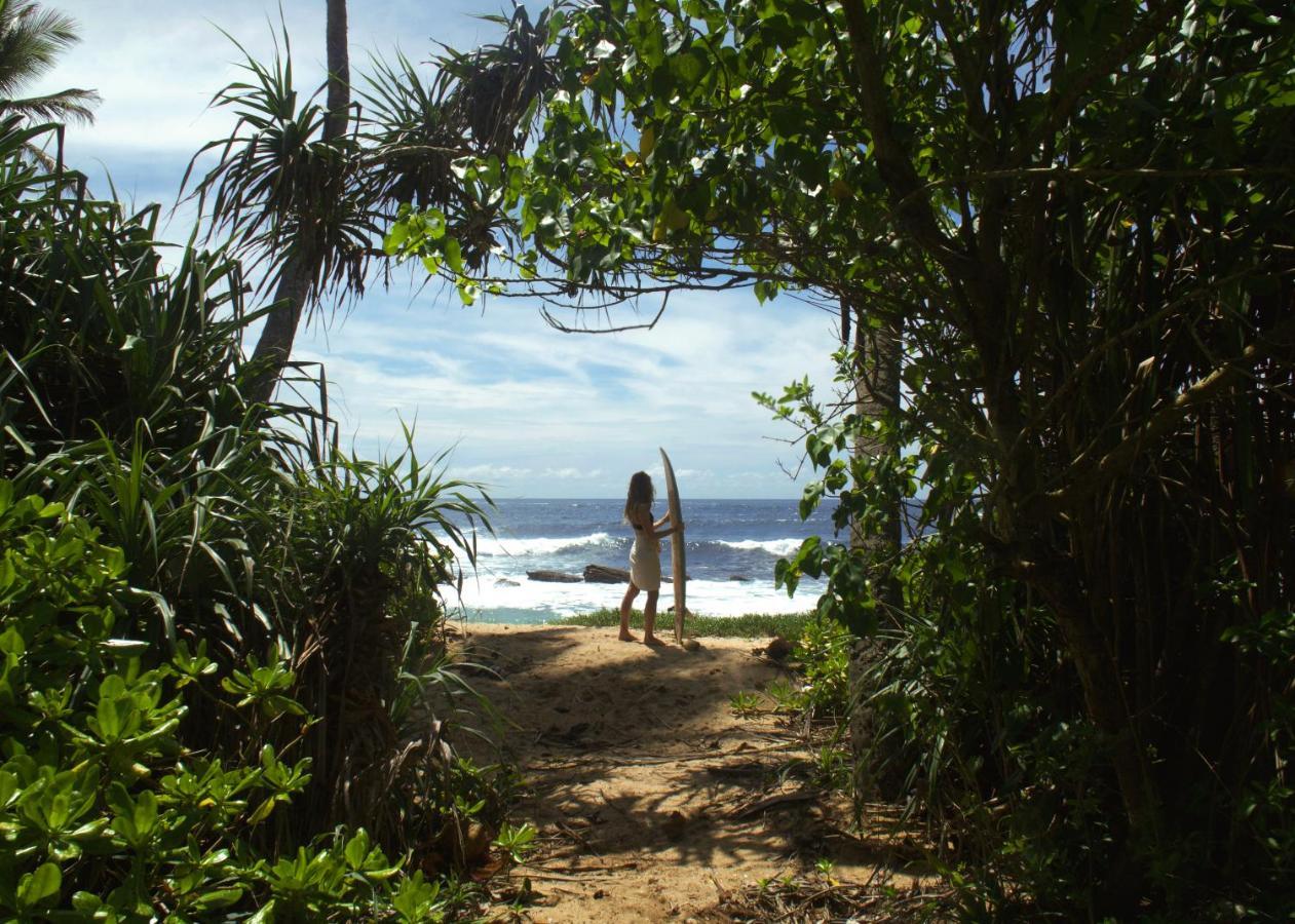 Into The Blue - Yoga Included & Walk To 3 Beaches แทนกาลเล ภายนอก รูปภาพ